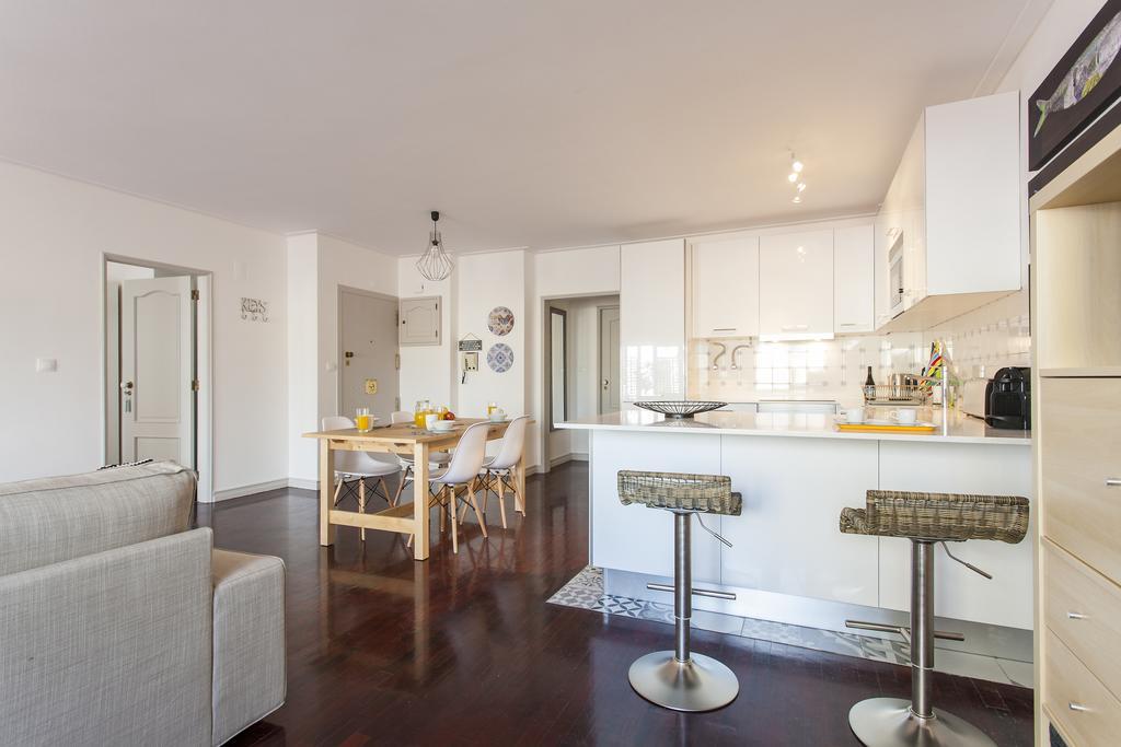 Joivy Superb 1-Bed Apt With Workspace And Terrace, Close To Avenida Da Liberdade Lisbon Luaran gambar