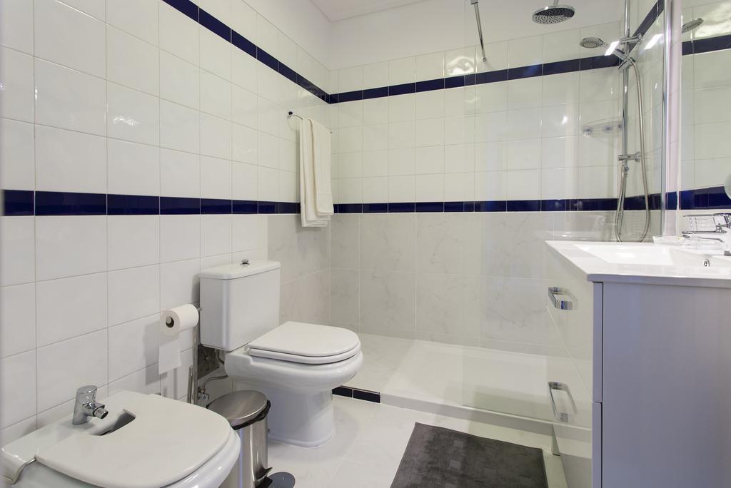 Joivy Superb 1-Bed Apt With Workspace And Terrace, Close To Avenida Da Liberdade Lisbon Luaran gambar