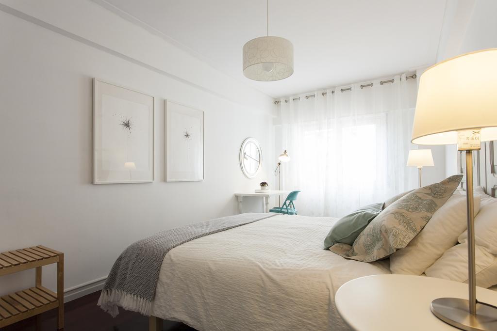Joivy Superb 1-Bed Apt With Workspace And Terrace, Close To Avenida Da Liberdade Lisbon Luaran gambar